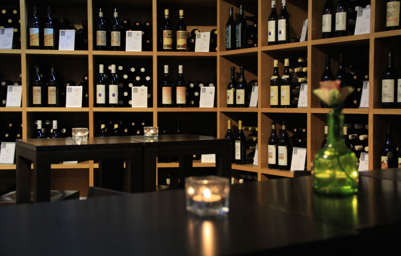 magasin-AURIBEAU SUR SIAGNE-min_wine_vinorama_wine_bottle_cellar_red_wine_wines_storage_wine_rack-1077047